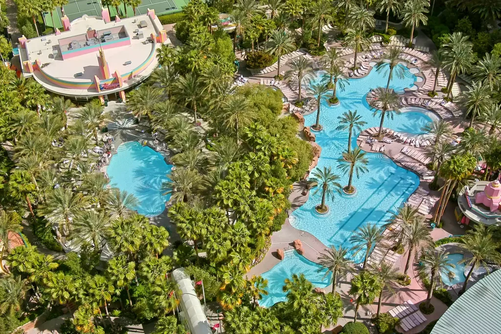 Go Pool Dayclub Flamingo