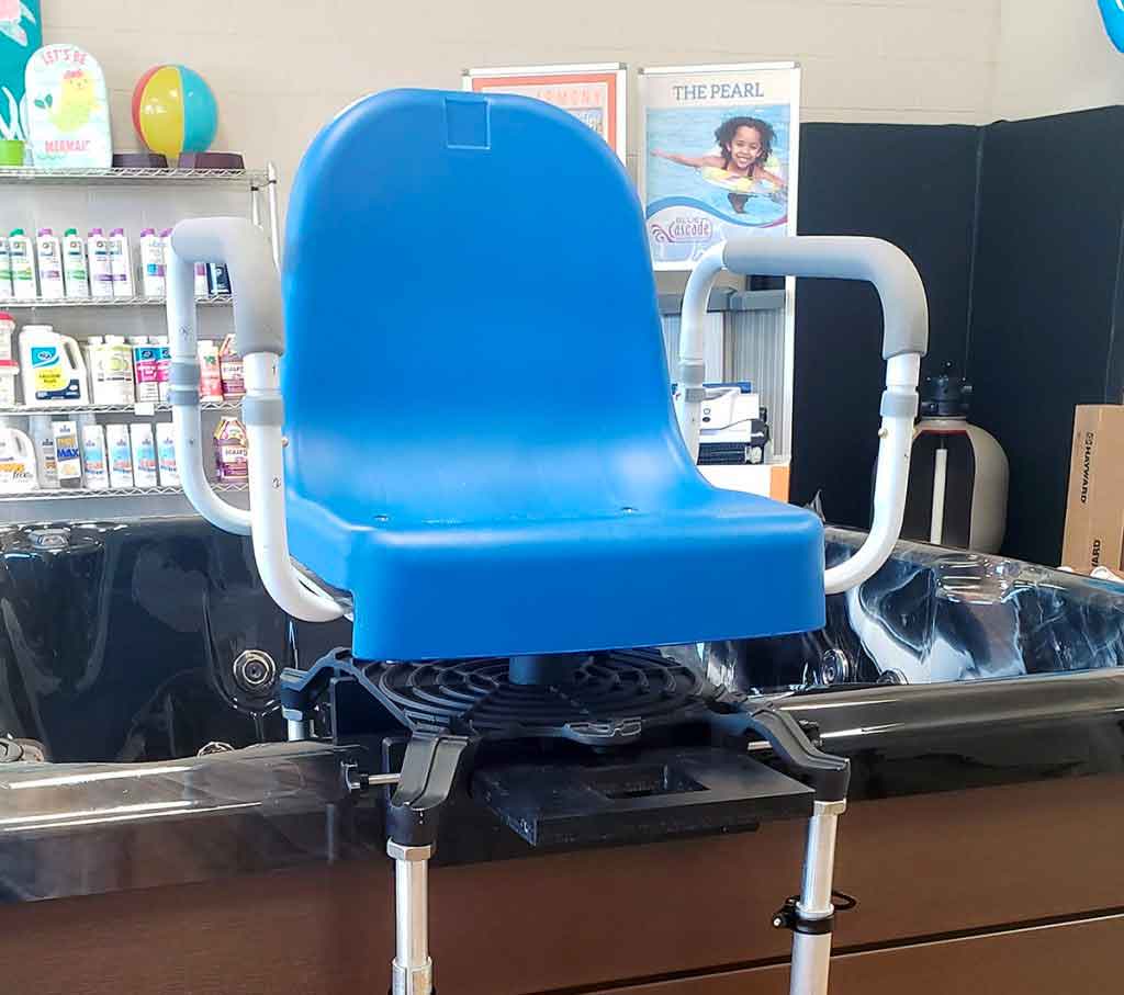 Aqua Swivel Seat