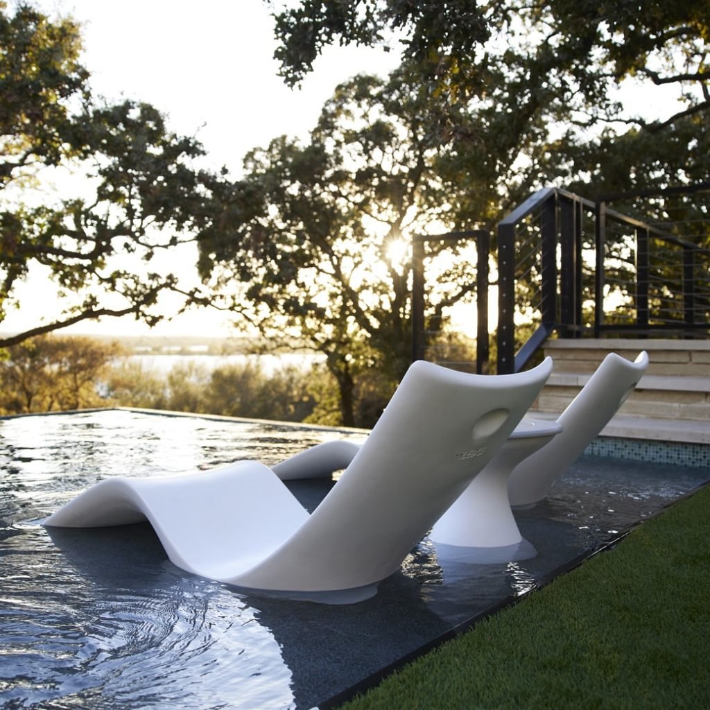 Ledge Lounger Autograph Series