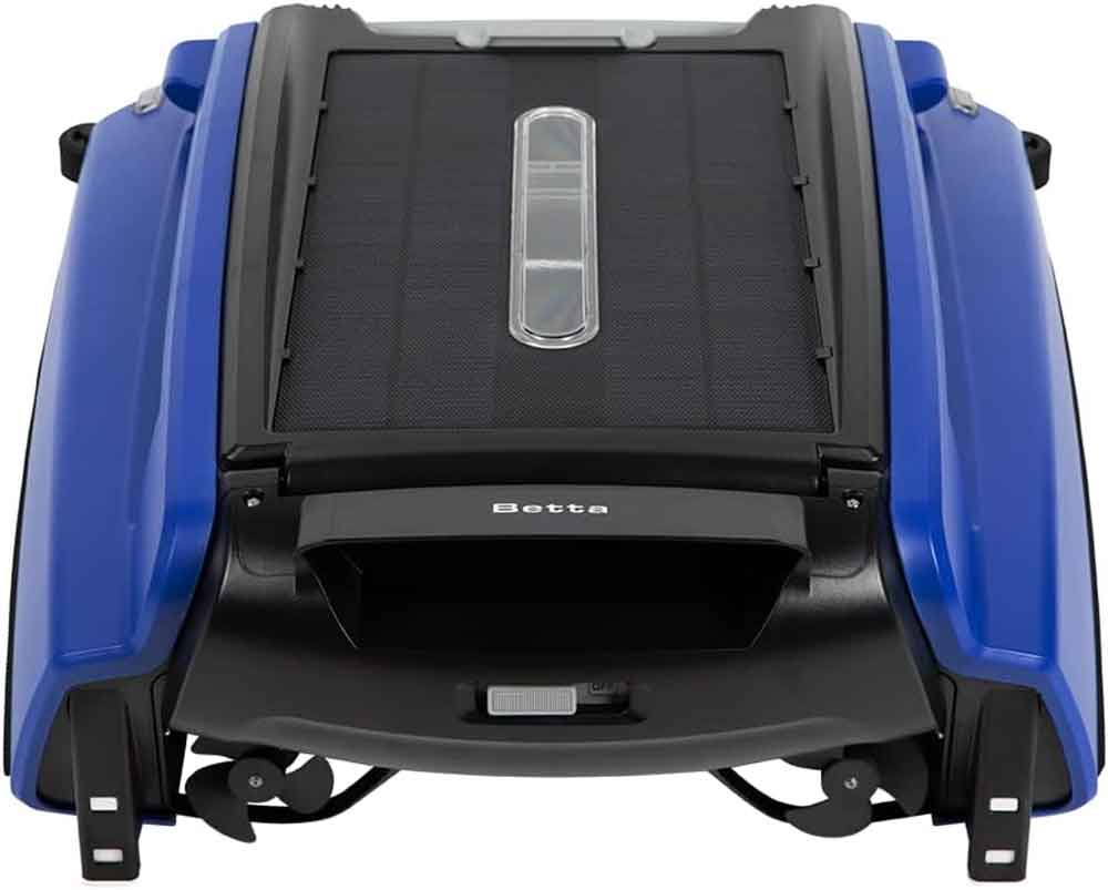 Betta SE Solar Powered Automatic Robotic Pool Skimmer