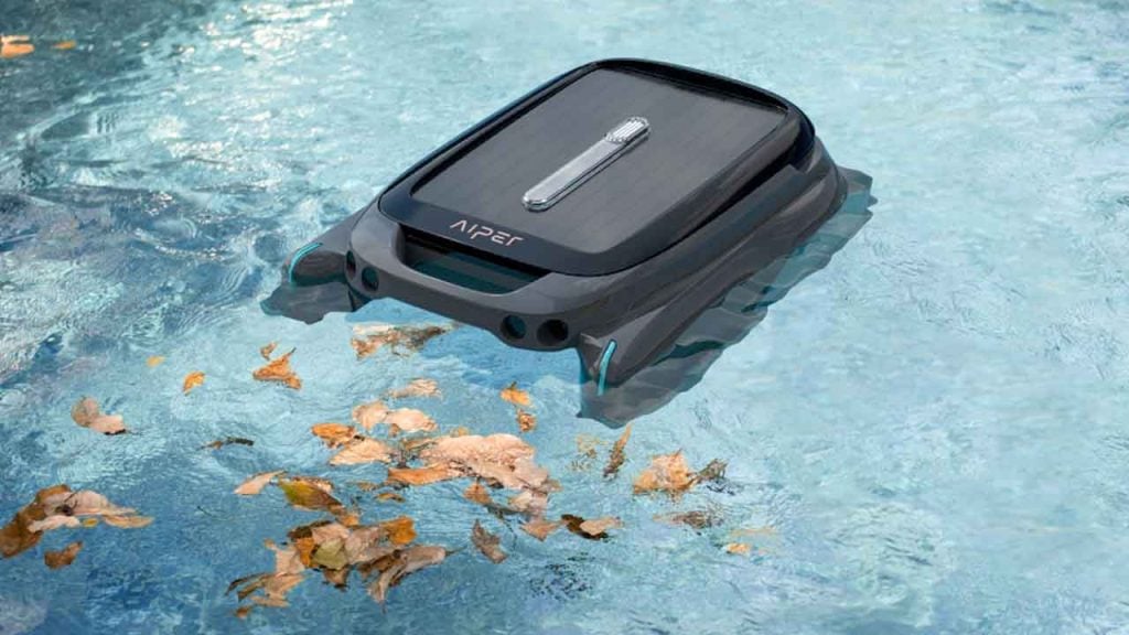 How Do Solar-Powered Robotic Pool Skimmer Cleaners Work? What are the pros and cons?